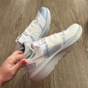 Woman’s 7Y/8.5 Nike Crater Impact. NEVER WORN.
